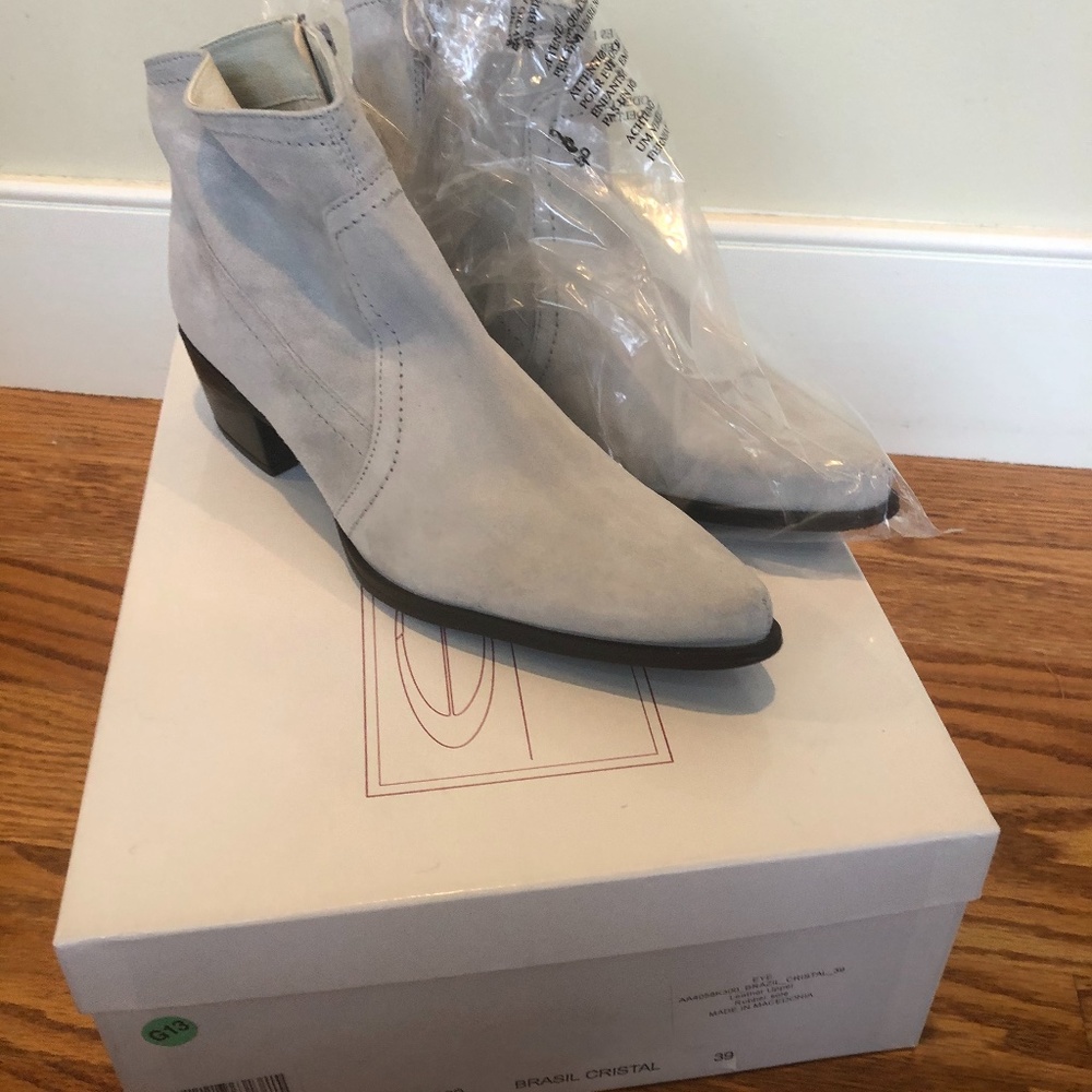 EYE Suede Light Grey Ankle Boots